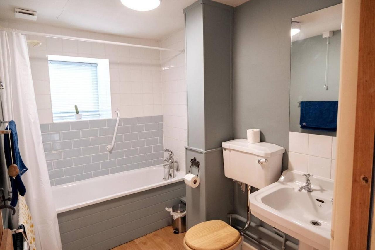 Lovely Property In The Heart Of Somerset, Sleeps 9 쉡튼말렛 외부 사진