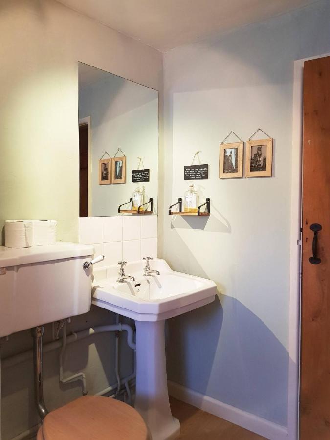 Lovely Property In The Heart Of Somerset, Sleeps 9 쉡튼말렛 외부 사진